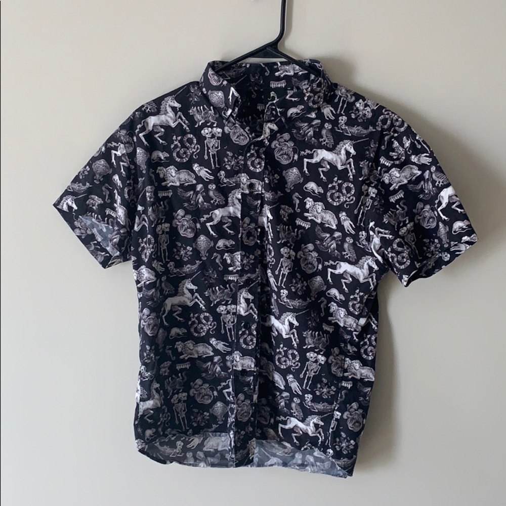 Oddities Shortsleeved Shirt